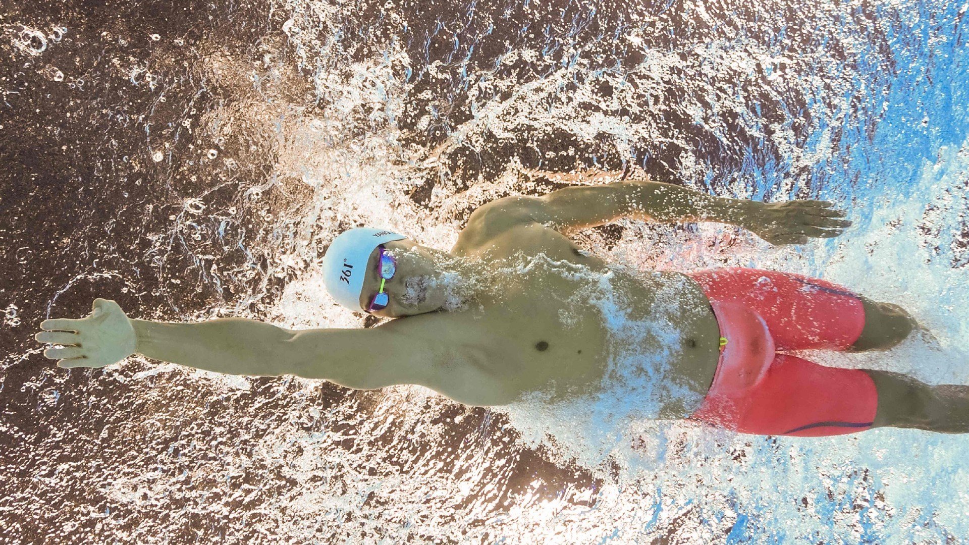 _滚轴溜冰比赛：速度与技巧完美结合_，90年代滚轴溜冰